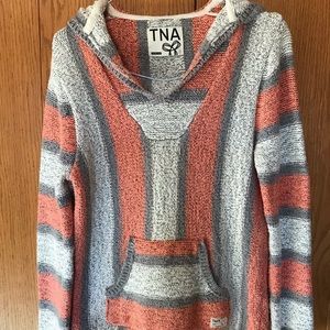 Ladies TNA Pullover Sweater, Size Large.